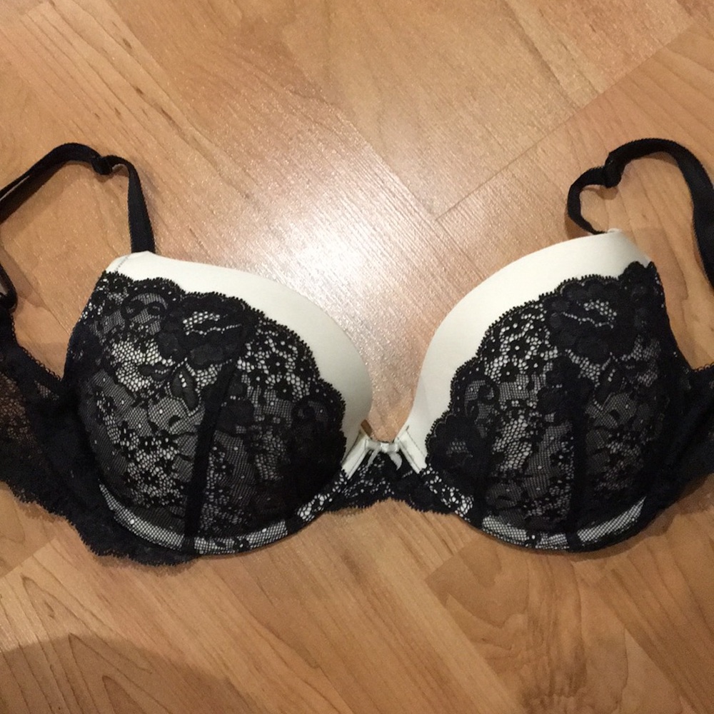 Victoria secrets bra